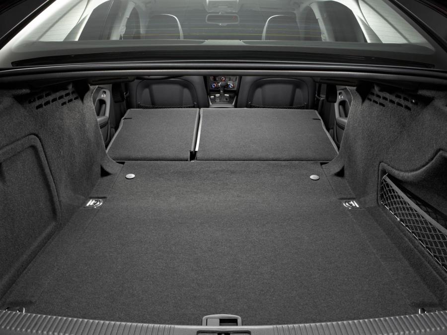 Багажник Audi A4 2.0T Quattro Sedan (B8, 8K) 2012 года  (NA) (фото 2 из 14)